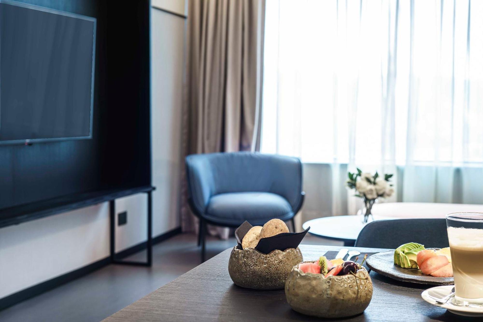 Pullman Santiago Vitacura ภายนอก รูปภาพ A suite at the hotel